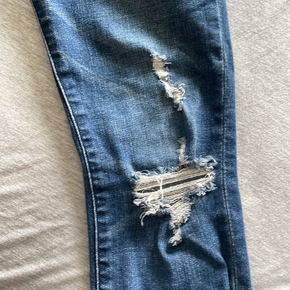 Abercrombie & Fitch Ripped Jeans - Picture 7 of 7